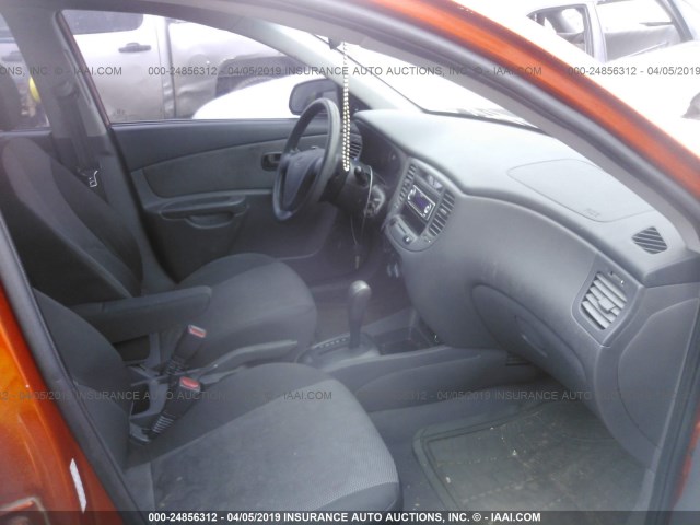 KNADE223996440375 - 2009 KIA RIO LX/SX ORANGE photo 5