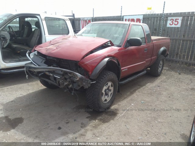 1GCCT19W1Y8199543 - 2000 CHEVROLET S TRUCK S10 RED photo 2