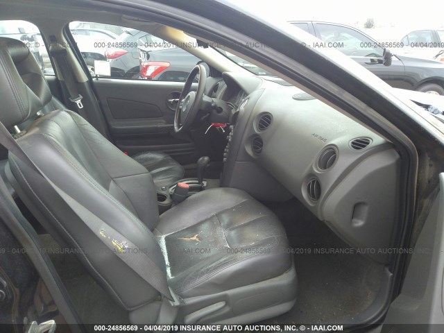 2G2WS522641153416 - 2004 PONTIAC GRAND PRIX GT2 შავი ფოტო 5