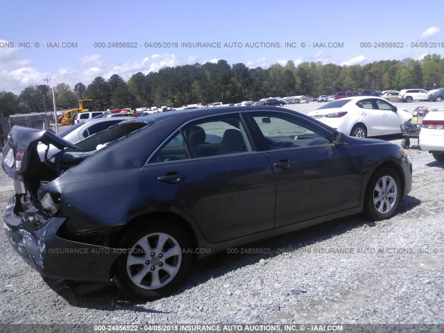 4T1BF3EK5BU641736 - 2011 TOYOTA CAMRY SE/LE/XLE GRAY photo 4