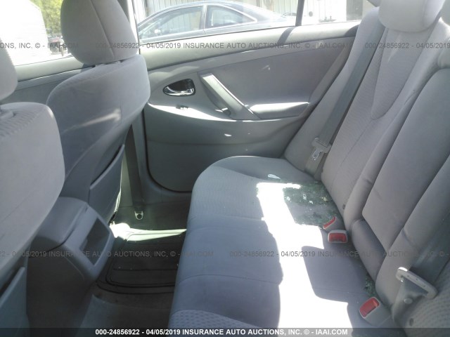 4T1BF3EK5BU641736 - 2011 TOYOTA CAMRY SE/LE/XLE GRAY photo 8