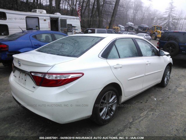 4T1BF1FKXFU026026 - 2015 TOYOTA CAMRY LE/XLE/SE/XSE WHITE photo 4