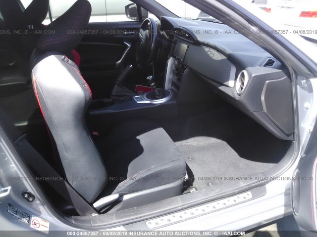 JF1ZNAA12G9704797 - 2016 TOYOTA SCION FR-S SILVER photo 5