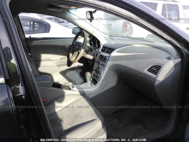 1G1ZB5EB4AF314413 - 2010 CHEVROLET MALIBU LS BLACK photo 5
