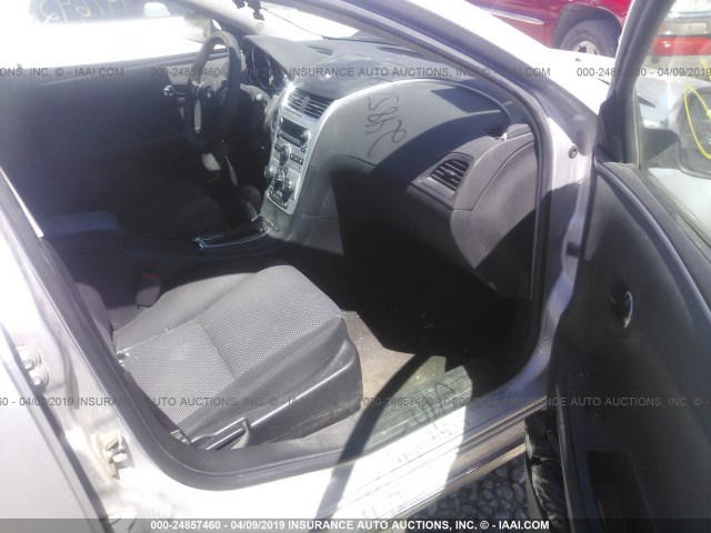 1G1ZH57B79F249435 - 2009 CHEVROLET MALIBU 1LT 银色 照片 5