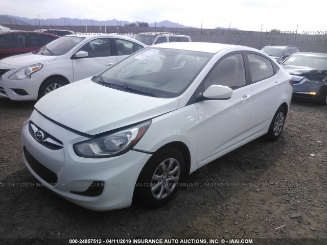 KMHCT4AE5CU194765 - 2012 HYUNDAI ACCENT GLS/GS WHITE photo 2