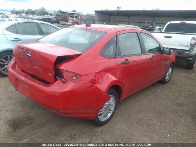 1FAHP35N48W272649 - 2008 FORD FOCUS SE/SEL/SES RED photo 4