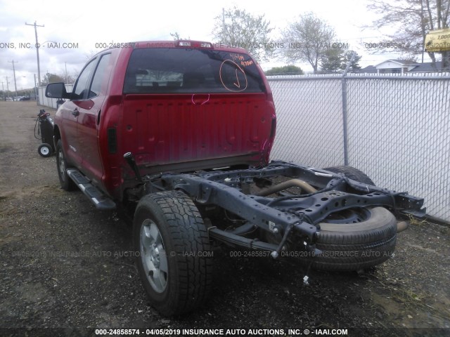 5TFRU5F13BX025042 - 2011 TOYOTA TUNDRA DOUBLE CAB SR5 RED photo 3