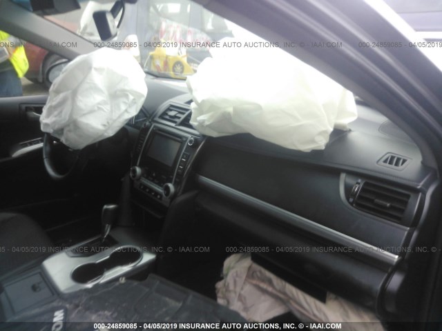 4T1BF1FK6DU717289 - 2013 TOYOTA CAMRY L/SE/LE/XLE 灰色 照片 5