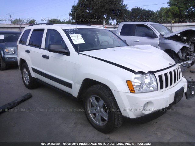 1J4HR48N55C696550 - 2005 JEEP GRAND CHEROKEE LAREDO/COLUMBIA/FREEDOM 白色 照片 1