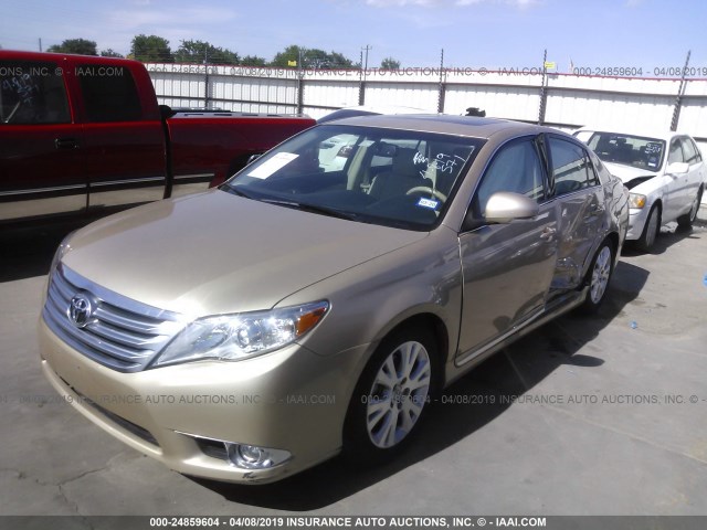 4T1BK3DB3BU434257 - 2011 TOYOTA AVALON LIMITED GOLD photo 2