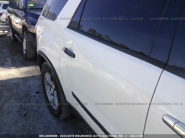 1GKLRKED0AJ155352 - 2010 GMC ACADIA SL WHITE photo 6