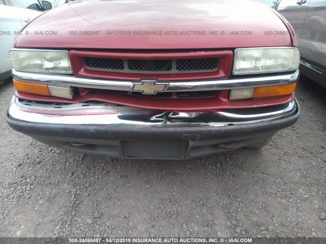 1GNDT13W9Y2136780 - 2000 CHEVROLET BLAZER BURGUNDY photo 6