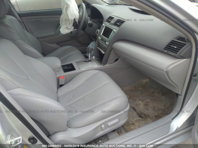 4T1BB46K49U074476 - 2009 TOYOTA CAMRY HYBRID SILVER photo 5