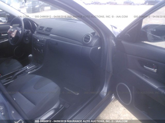 JM1BK143X71679809 - 2007 MAZDA 3 HATCHBACK GRAY photo 5