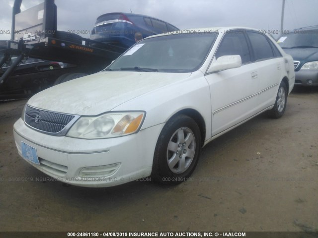 4T1BF28B81U130235 - 2001 TOYOTA AVALON XL/XLS WHITE photo 2