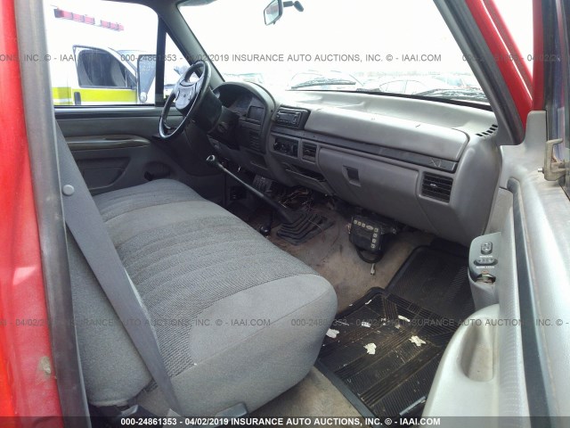 3FEKF38FXVMA34136 - 1997 FORD F350 WHITE photo 5