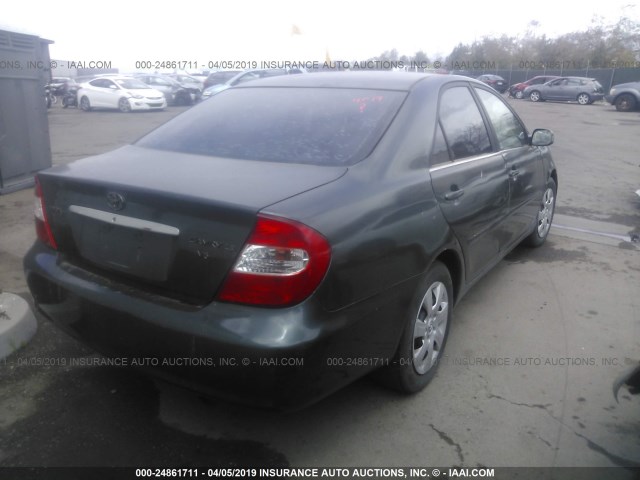 4T1BF30K42U500437 - 2002 TOYOTA CAMRY LE/XLE/SE GRAY photo 4