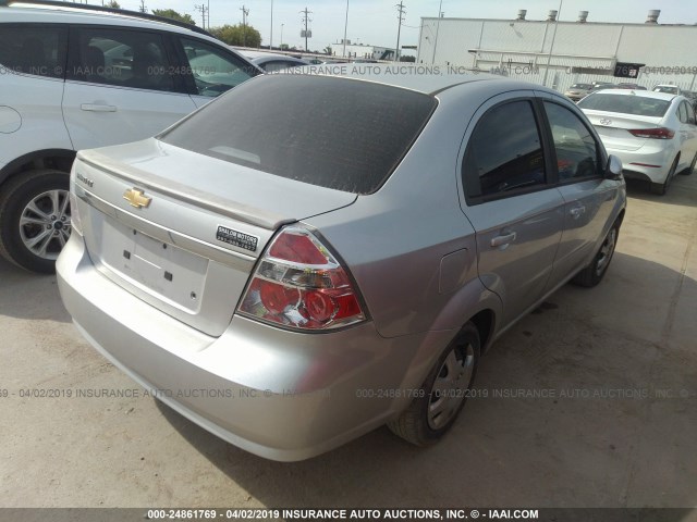 KL1TD5DE1BB197084 - 2011 CHEVROLET AVEO LS/LT Gümüş foto 4