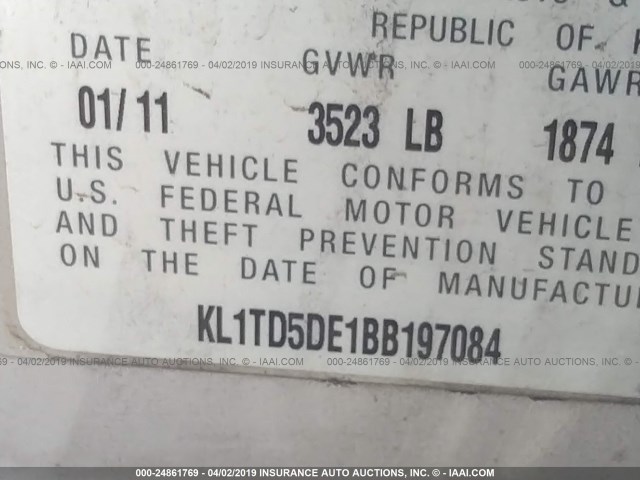 KL1TD5DE1BB197084 - 2011 CHEVROLET AVEO LS/LT Gümüş foto 9