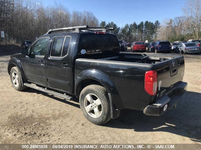 1N6AD07WX6C454103 - 2006 NISSAN FRONTIER CREW CAB LE/SE/OFF ROAD BLACK photo 3