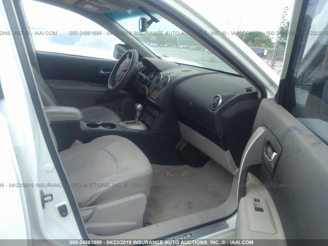 JN8AS5MTXDW508368 - 2013 NISSAN ROGUE S/SV WHITE photo 5