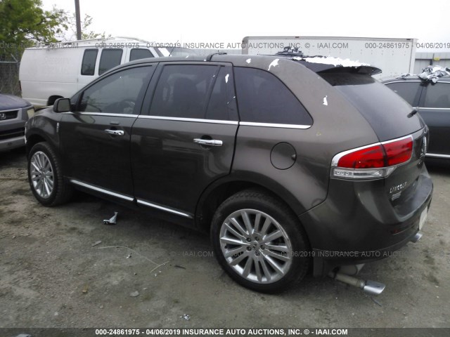 2LMDJ6JK7BBJ24933 - 2011 LINCOLN MKX BROWN photo 3