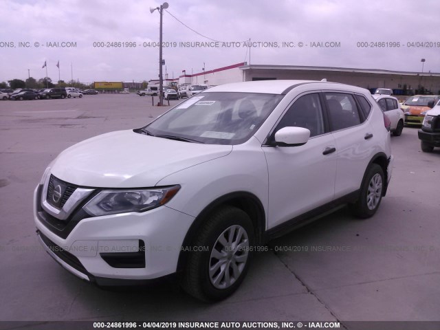 KNMAT2MV9HP607501 - 2017 NISSAN ROGUE S/SV WHITE photo 2