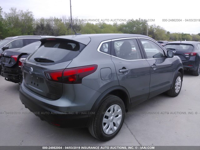 JN1BJ1CP8JW155434 - 2018 NISSAN ROGUE SPORT S/SV/SL GRAY photo 4