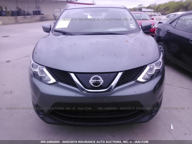 JN1BJ1CP8JW155434 - 2018 NISSAN ROGUE SPORT S/SV/SL GRAY photo 6