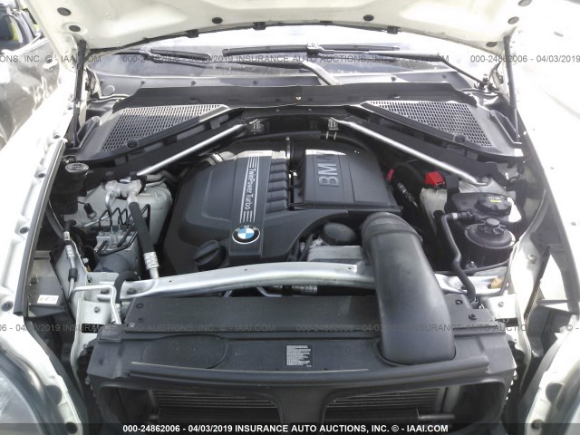 5UXZV4C57CL754344 - 2012 BMW X5 XDRIVE35I WHITE photo 10