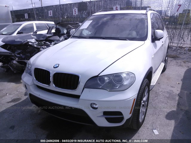 5UXZV4C57CL754344 - 2012 BMW X5 XDRIVE35I WHITE photo 6