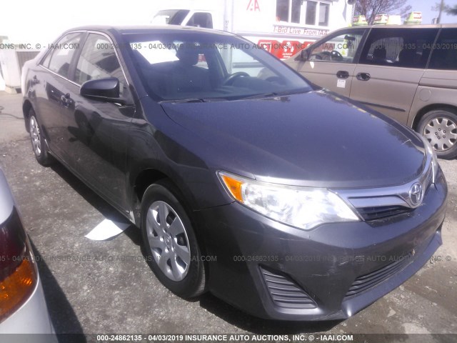 4T4BF1FK0CR217780 - 2012 TOYOTA CAMRY SE/LE/XLE ნაცრისფერი ფოტო 1