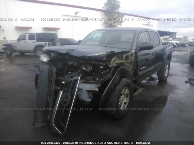 3TMJU4GN1FM185733 - 2015 TOYOTA TACOMA DOUBLE CAB PRERUNNER GRAY photo 2