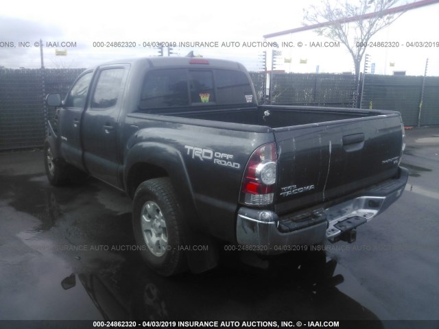 3TMJU4GN1FM185733 - 2015 TOYOTA TACOMA DOUBLE CAB PRERUNNER GRAY photo 3