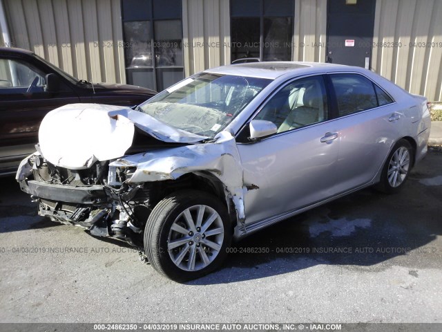 4T1BF1FK2CU086846 - 2012 TOYOTA CAMRY SE/LE/XLE 银色 照片 2