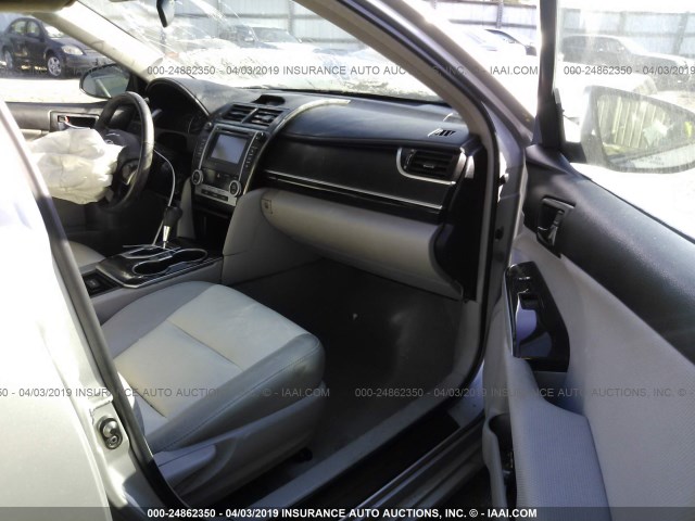 4T1BF1FK2CU086846 - 2012 TOYOTA CAMRY SE/LE/XLE 银色 照片 5