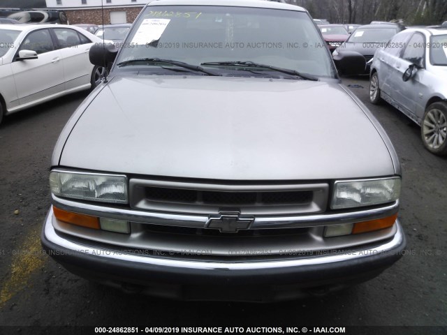 1GNDT13W712219307 - 2001 CHEVROLET BLAZER TAN photo 6