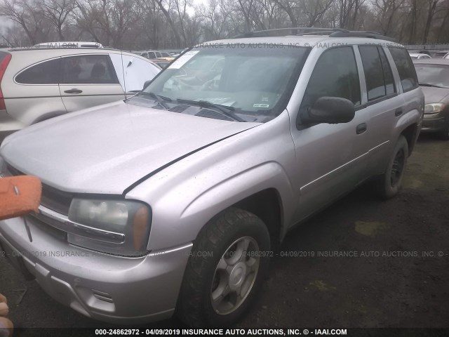 1GNDT13S382102024 - 2008 CHEVROLET TRAILBLAZER LS/LT SILVER photo 2