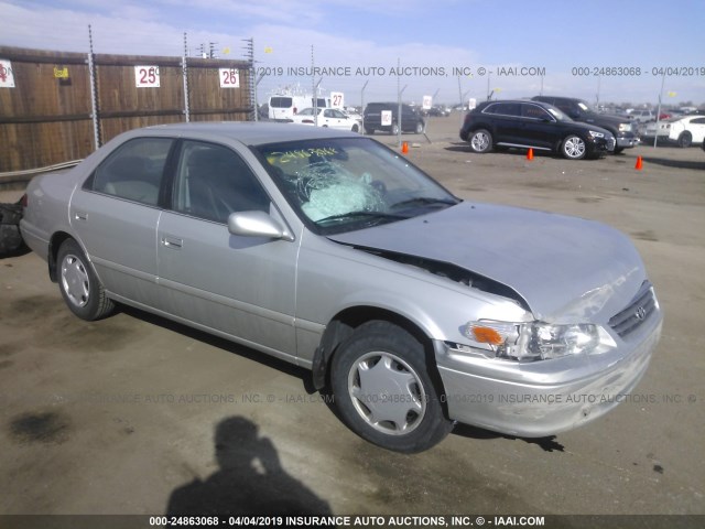 4T1BG22K8YU003890 - 2000 TOYOTA CAMRY CE/LE/XLE 银色 照片 1