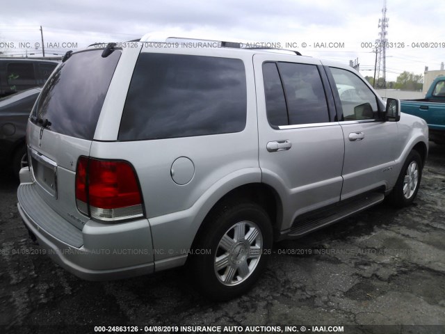 5LMEU88H04ZJ33757 - 2004 LINCOLN AVIATOR 银色 照片 4