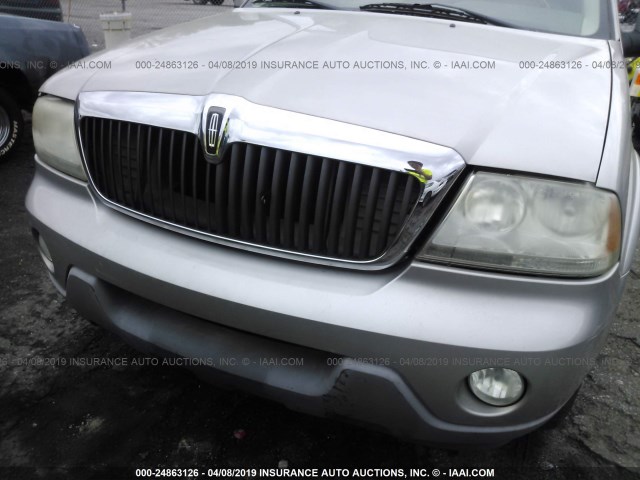 5LMEU88H04ZJ33757 - 2004 LINCOLN AVIATOR 银色 照片 6