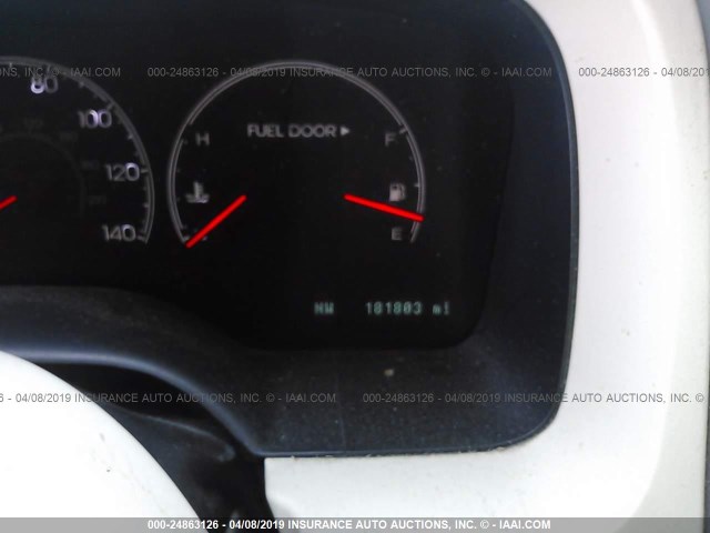 5LMEU88H04ZJ33757 - 2004 LINCOLN AVIATOR 银色 照片 7