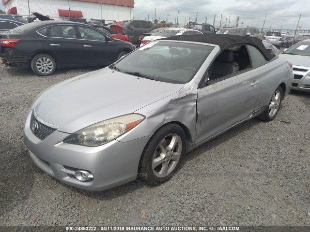 4T1FA38P47U111062 - 2007 TOYOTA CAMRY SOLARA SE/SLE SILVER photo 2