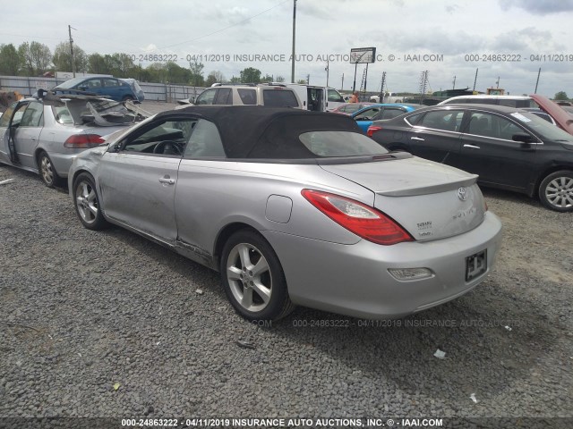 4T1FA38P47U111062 - 2007 TOYOTA CAMRY SOLARA SE/SLE SILVER photo 3