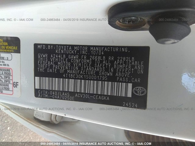 4T1BE30K15U001795 - 2005 TOYOTA CAMRY LE/XLE/SE WHITE photo 9