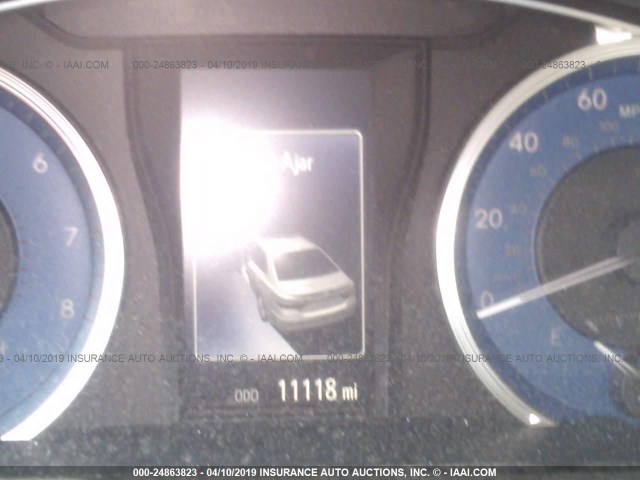 4T1BF1FK1HU795100 - 2017 TOYOTA CAMRY LE/XLE/SE/XSE ოქროსფერი ფოტო 7