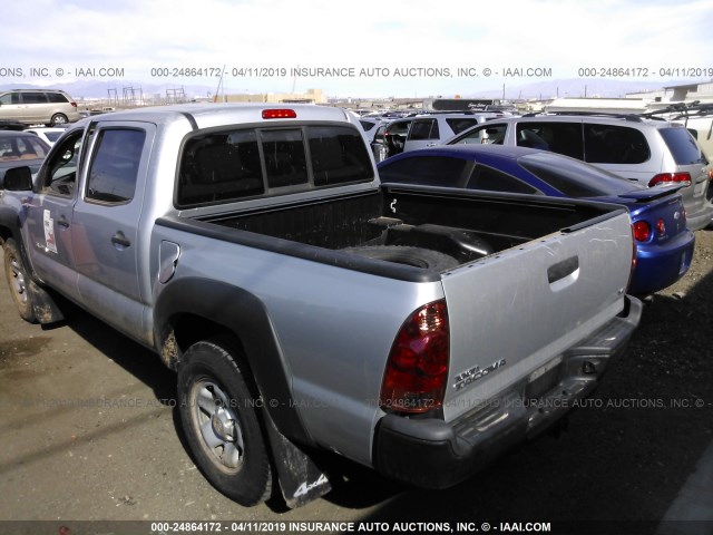 3TMLU4EN0DM124138 - 2013 TOYOTA TACOMA DOUBLE CAB SILVER photo 3