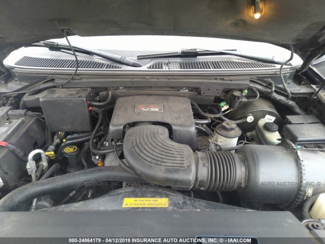 5LMPU28L1WLJ09676 - 1998 LINCOLN NAVIGATOR 黑色 照片 10