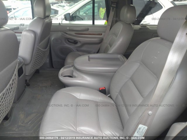 5LMPU28L1WLJ09676 - 1998 LINCOLN NAVIGATOR 黑色 照片 8